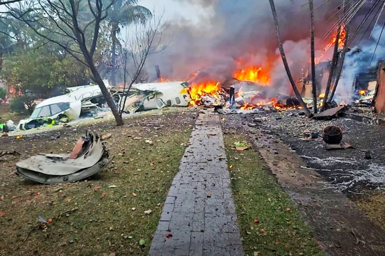 Máy bay rơi ở Brazil, 62 người tử vong